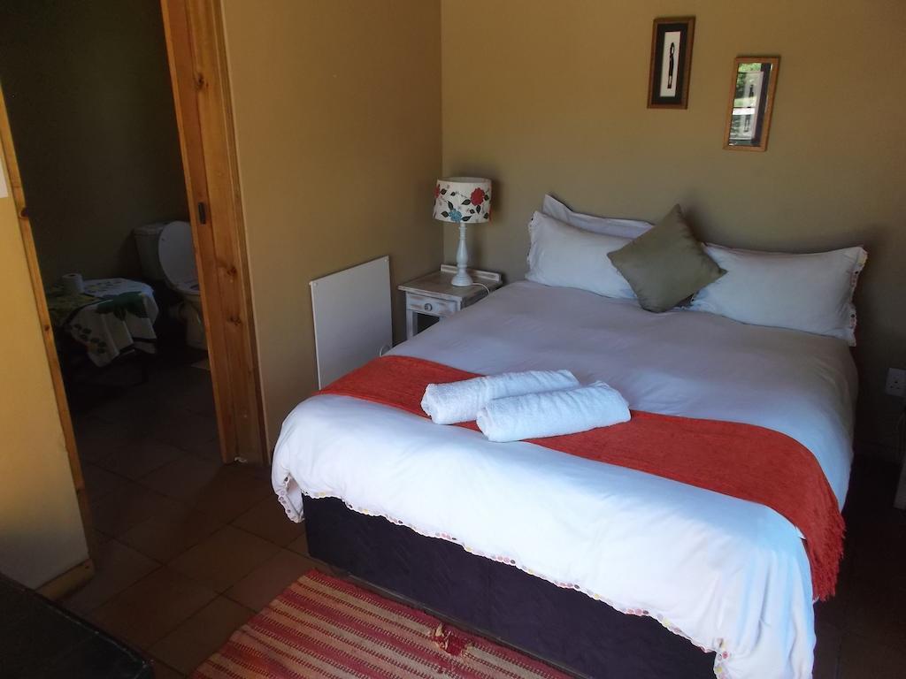 Fairy Knowe Backpackers Lodge Wilderness Ruang foto